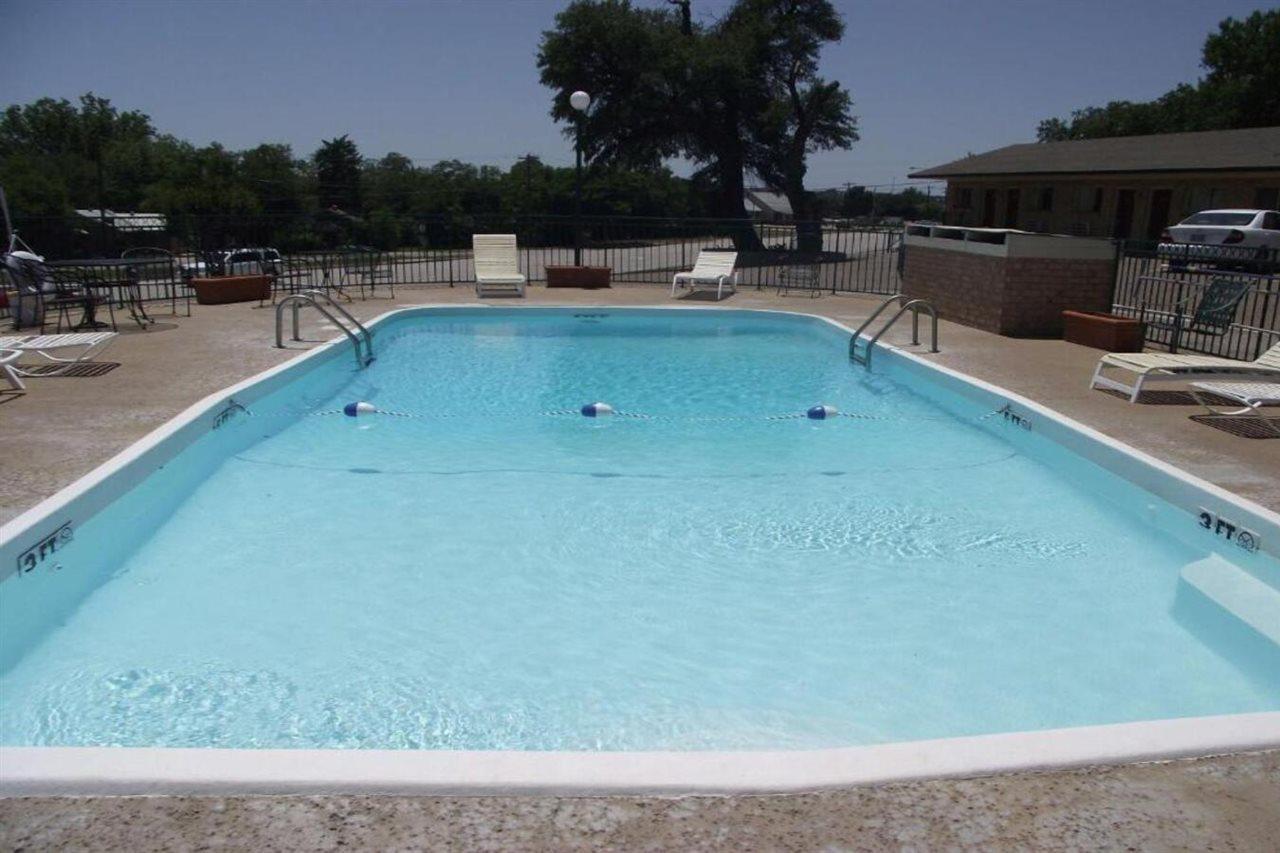 Glen Rose Inn & Suites Dış mekan fotoğraf