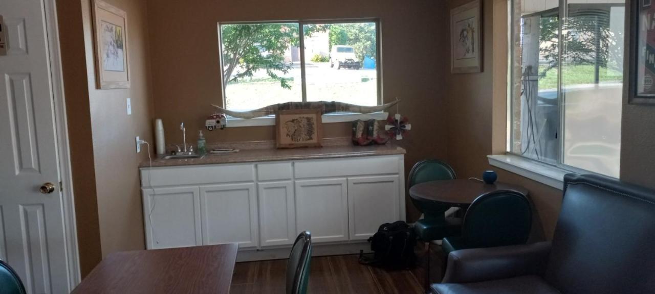 Glen Rose Inn & Suites Dış mekan fotoğraf