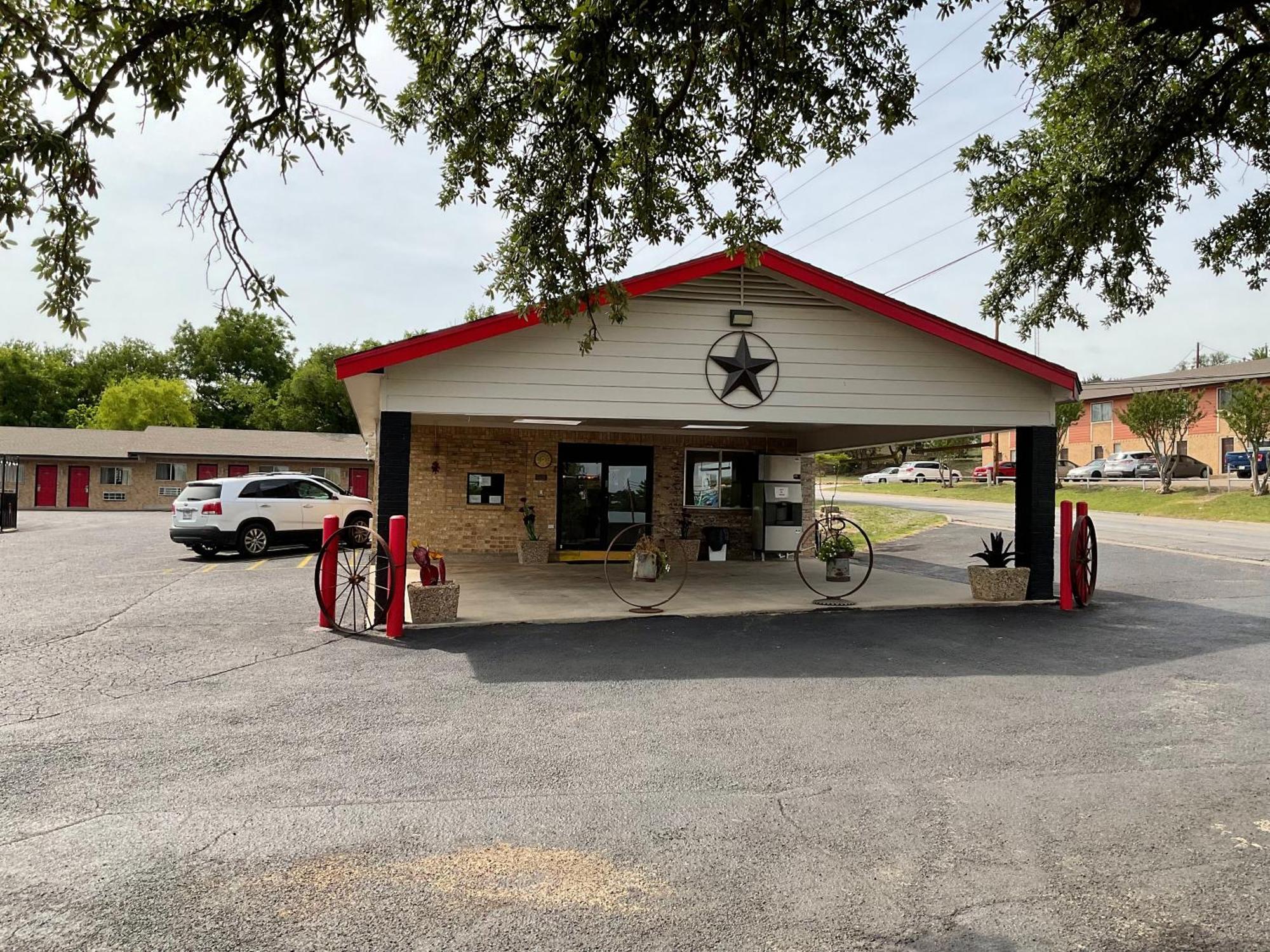 Glen Rose Inn & Suites Dış mekan fotoğraf