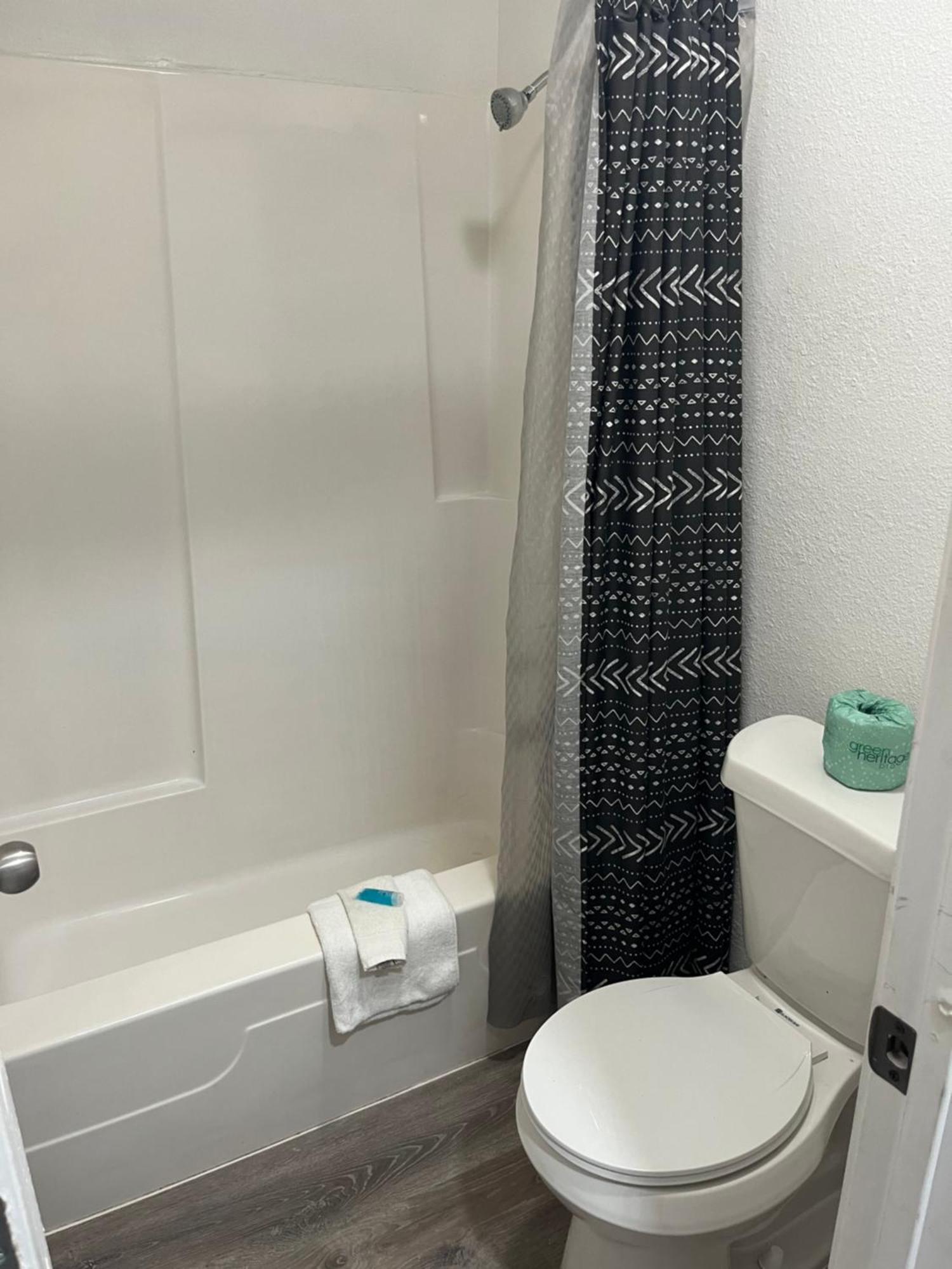 Glen Rose Inn & Suites Dış mekan fotoğraf